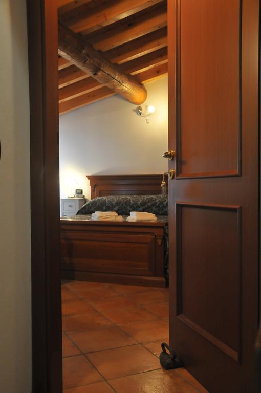 Bed & Breakfast Castello Padenghe sul Garda Ruang foto